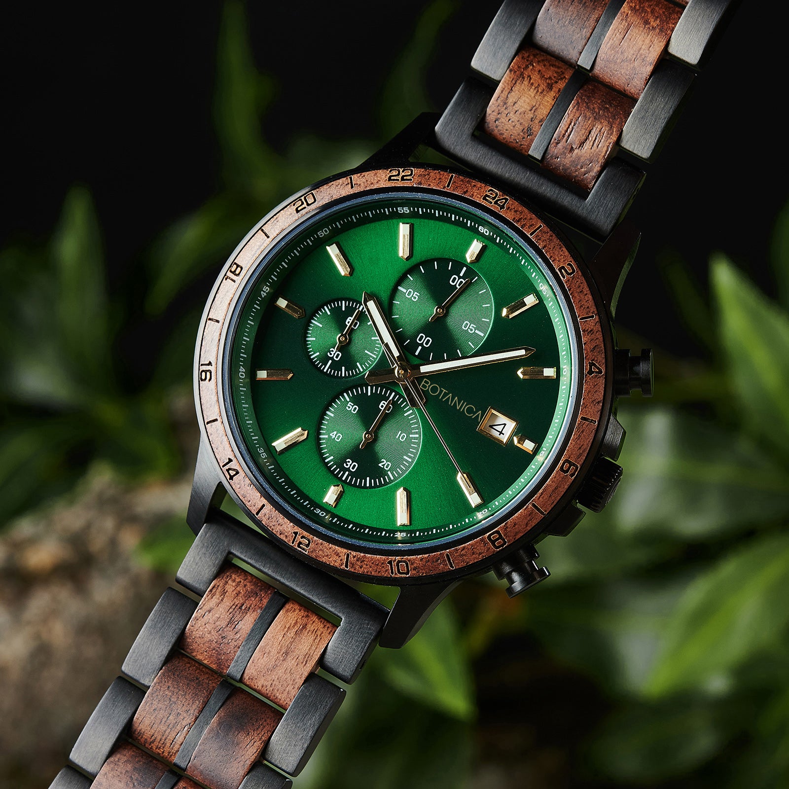 Mens Wooden Watch with Walnut Wood & Green dial | Turing – Botanica