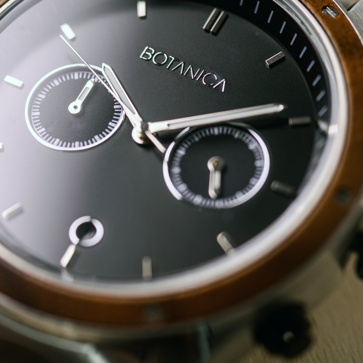 KILSBY | Walnut wood Watch & Black Dial