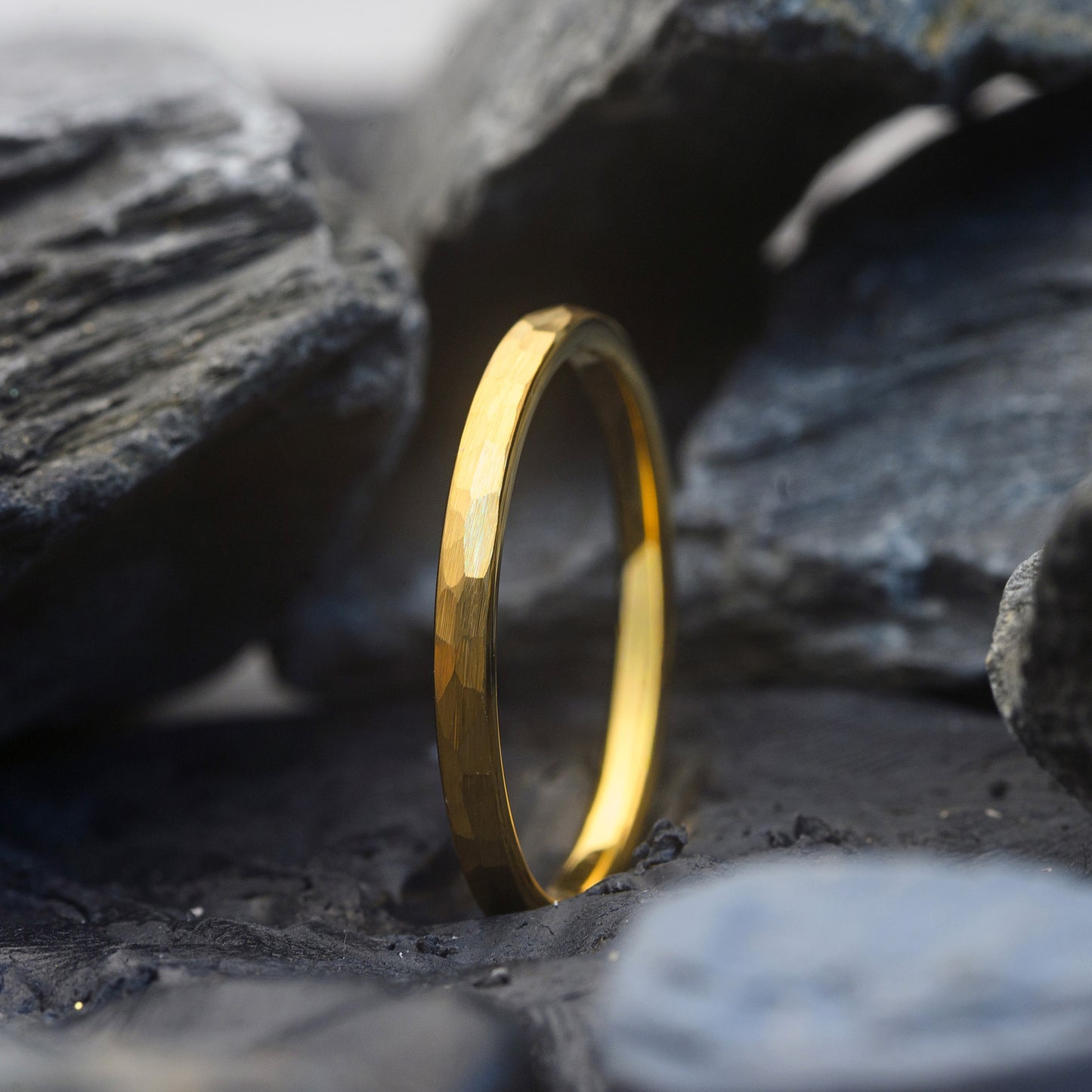 Hammered Gold Ring Tungsten Steel Wedding Band for Women 2mm | GOLD 2MM