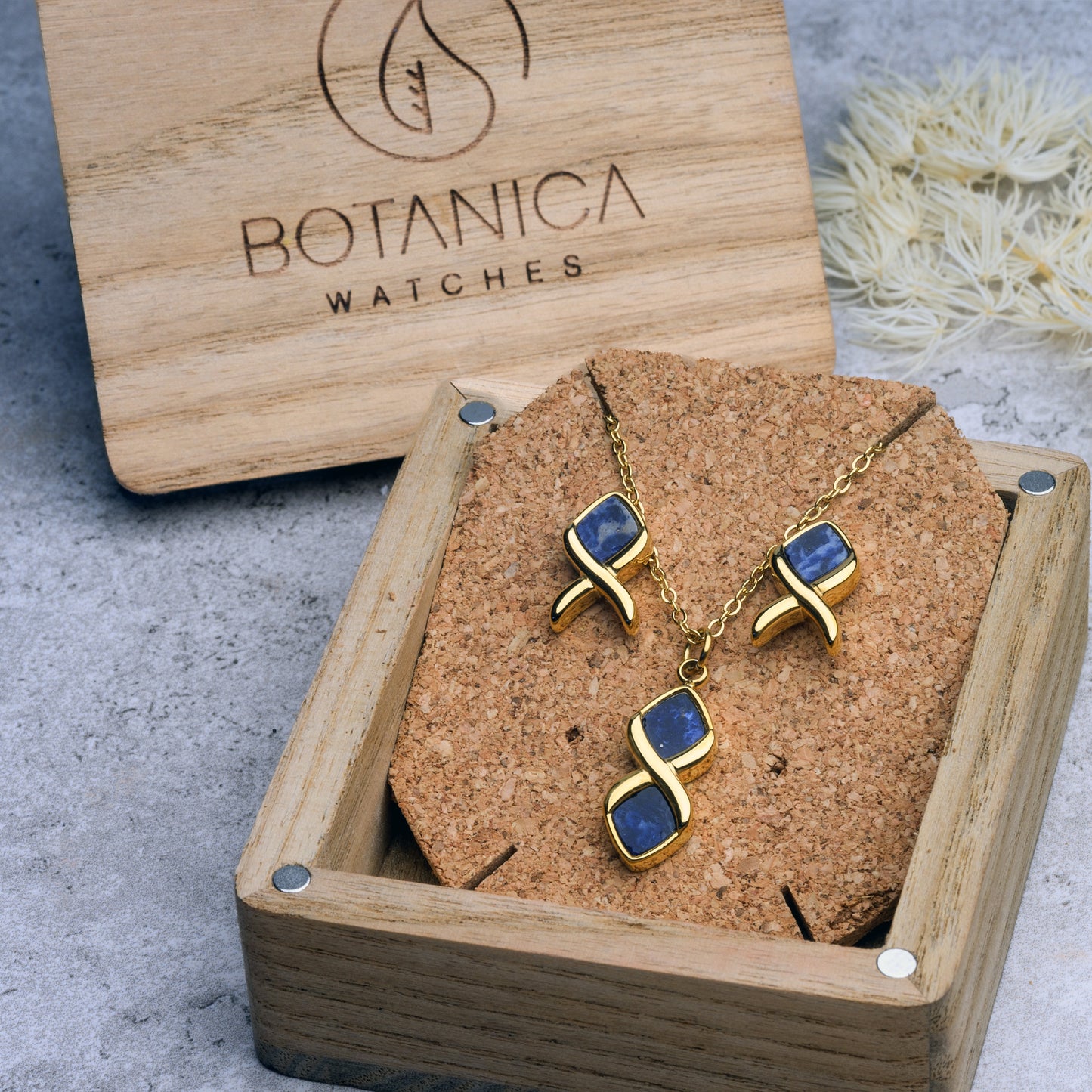 Gold Plated Infinity Pendant Necklace inlaid with Lapis Lazuli Stone for Women  | NAHLA