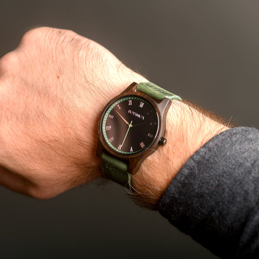 Sandalwood Watch & Black Dial | CLAUDIUS
