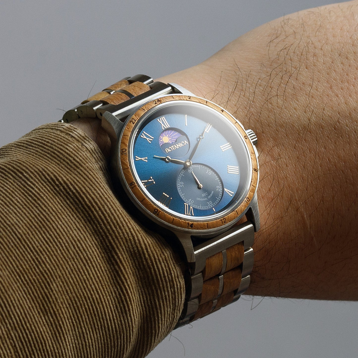 Mens Quartz Wooden Watch with Sundial and Blue Face and Whiskey Wood | ZENITH