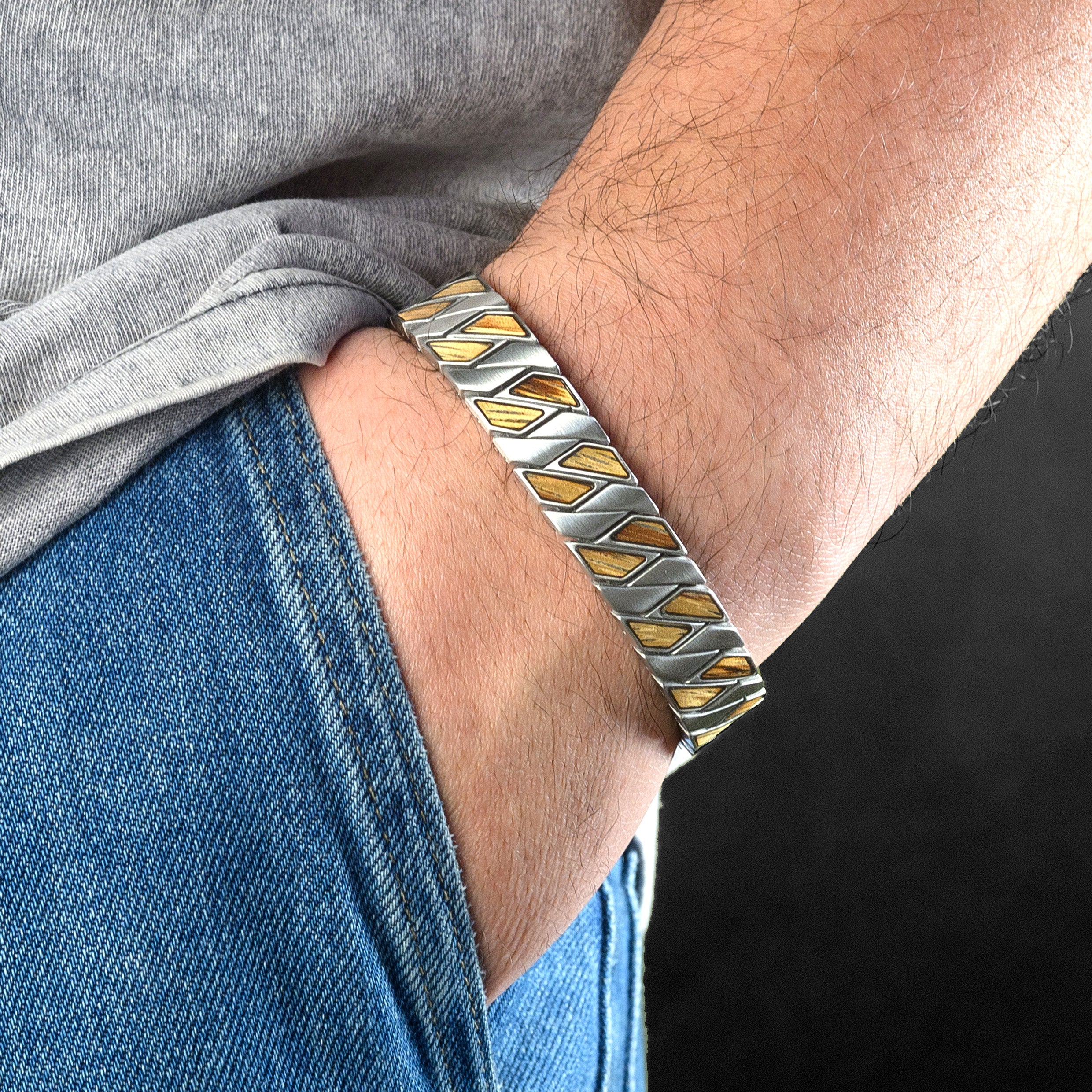 Mens Wood Bracelet with Whiskey Inlay – Silver Steel | Cedric