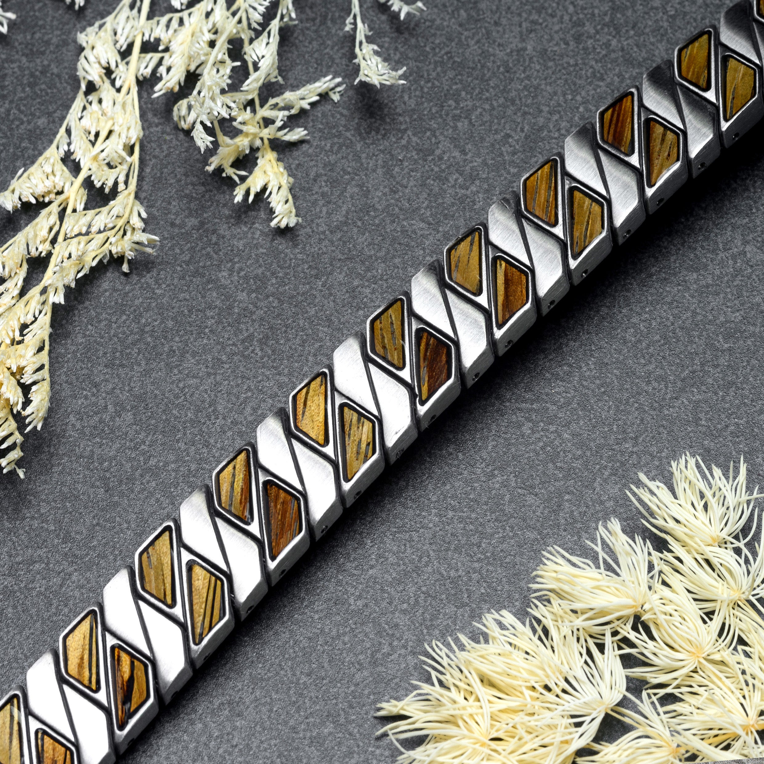 Botanical design bracelet バングル Mens Wood Bracelet with Whiskey Inlay – Silver Steel | Cedric